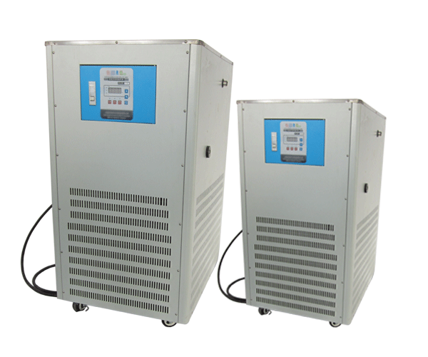 Low temperature cooling liquid circulating pump